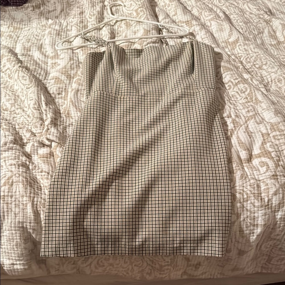 Women’s Aritzia Dress as seen on Taylor Swift